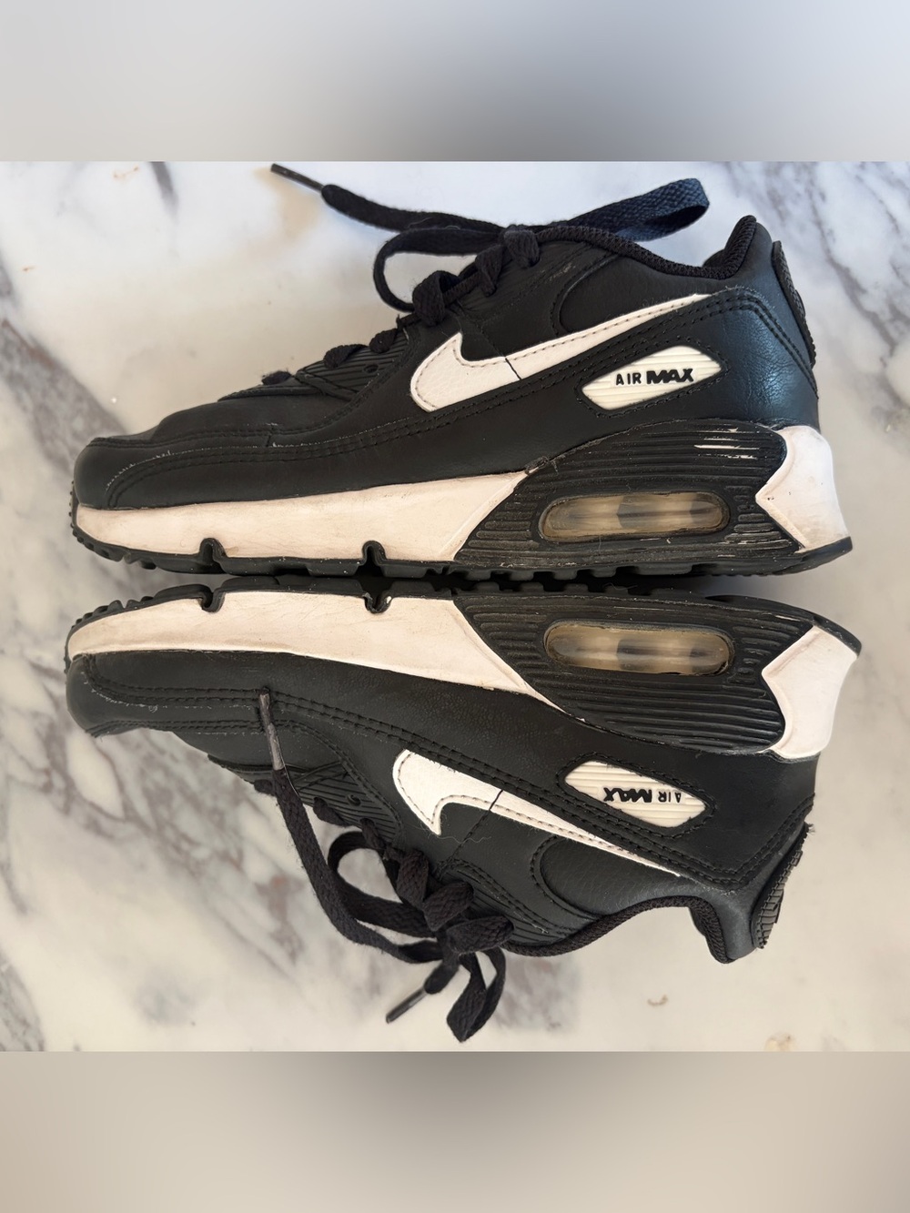 Nike Air Max kids 2Y Black and White Sneakers